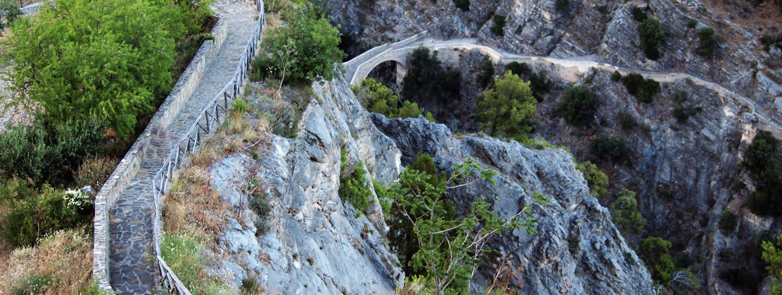 Il ponte del diavolo a Civita